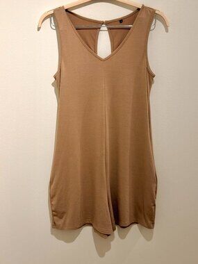 Minimalist Tan Keyhole Back Romper with Pockets - S